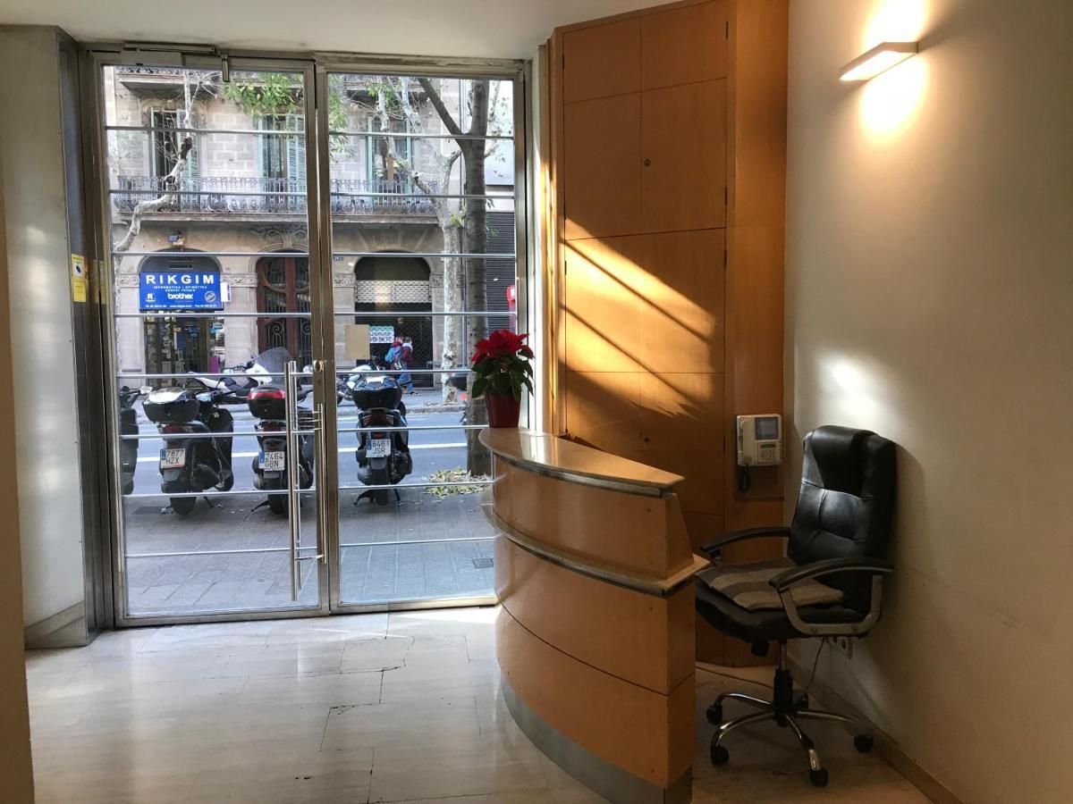 Fisa Rentals Aribau Barcelona Eksteriør bilde